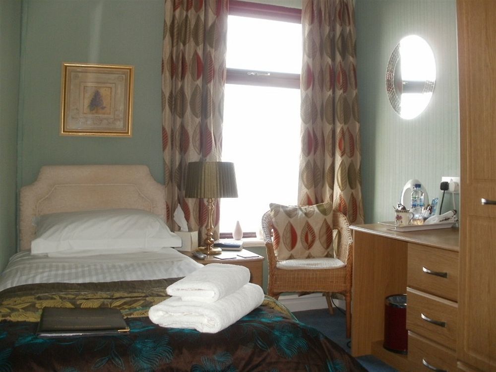 Yacht Bay View Hotel Morecambe Exterior photo