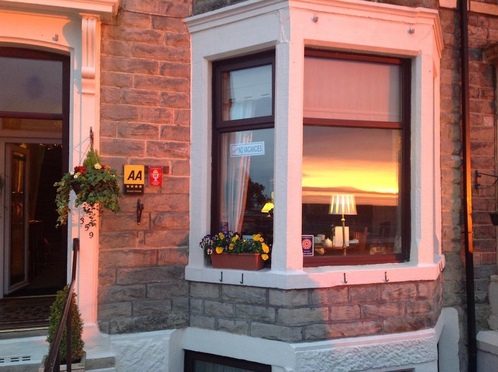 Yacht Bay View Hotel Morecambe Exterior photo